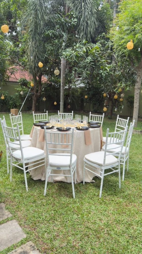 rent tables and chairs
